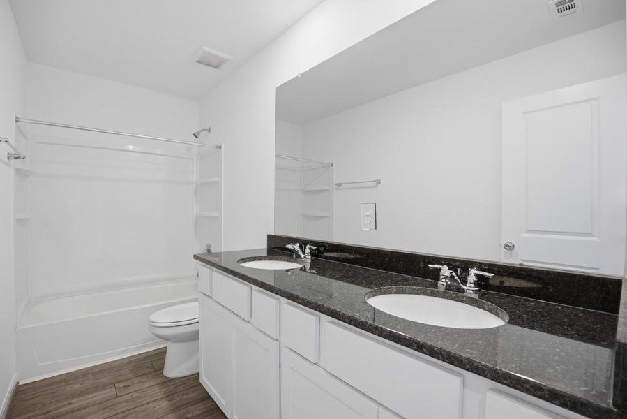 21847 Honey Scent ~ Ready Now