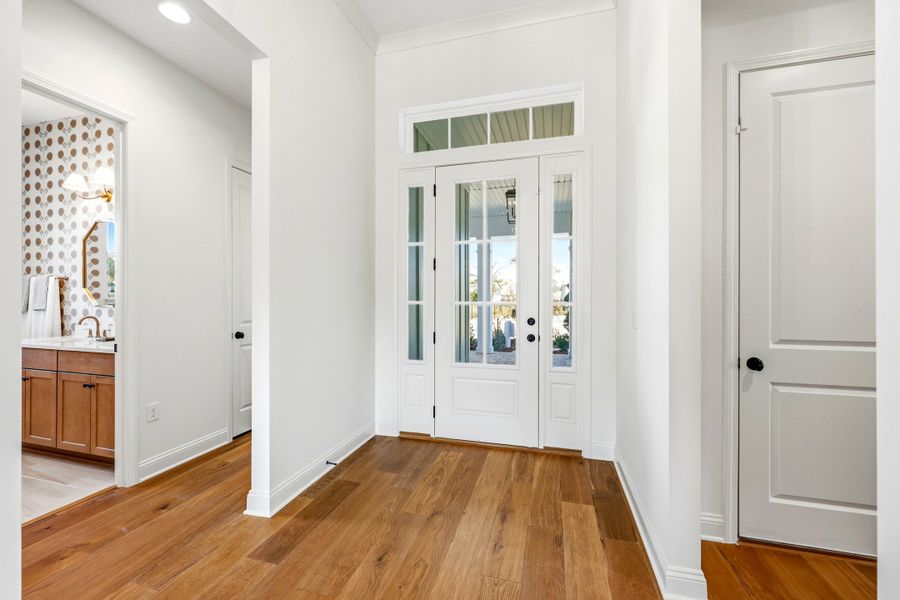 Spacious, unfurnished interior of a new home in Amelia National Country Club, Fernandina Beach (Image 20).