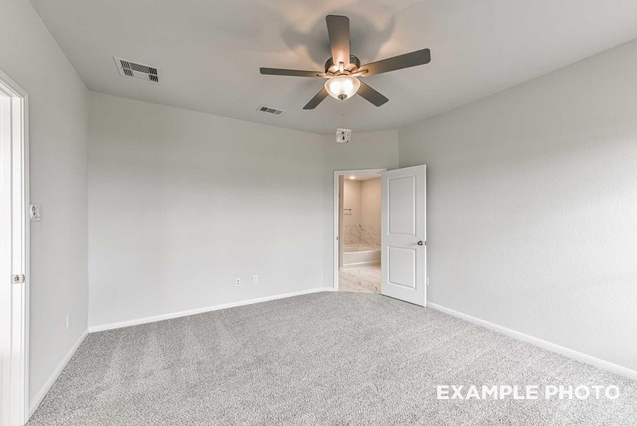 Spacious, unfurnished interior of a new home in River Ranch Meadows, Dayton (Image 17).