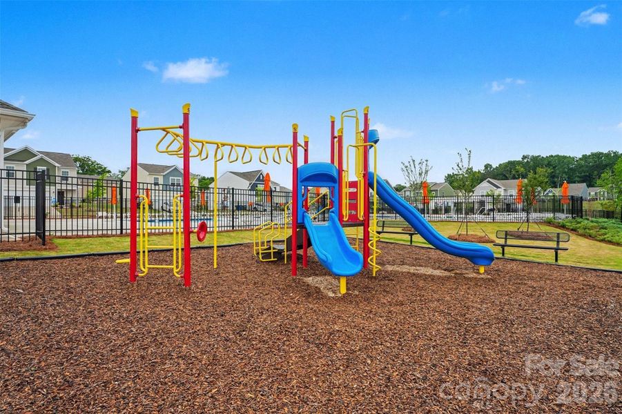Community amenities in Sullivan Farm, Statesville (Image 31).