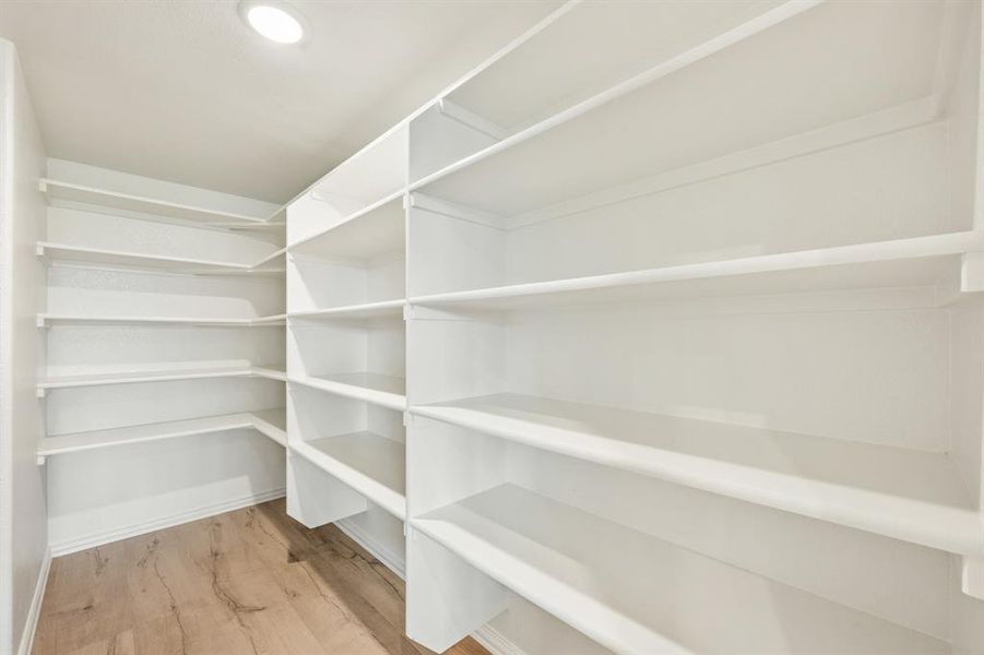 Spacious, unfurnished interior of a new home in Anderson Crossing, Trenton (Image 23).