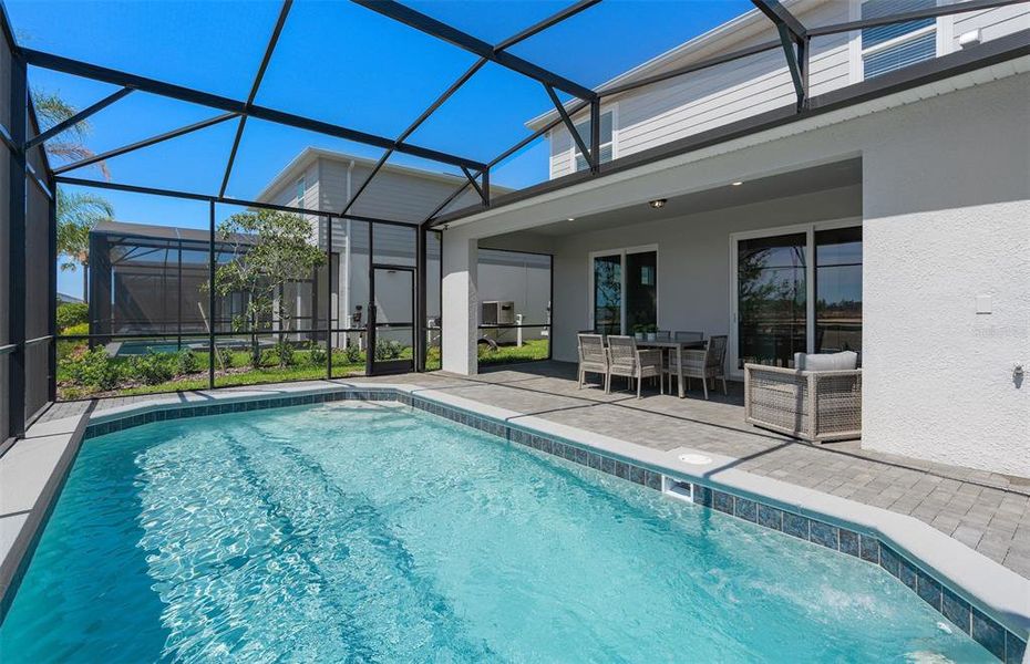 Exterior details and patio area of a home in Windsor Cay Resort, Clermont (Image 2).