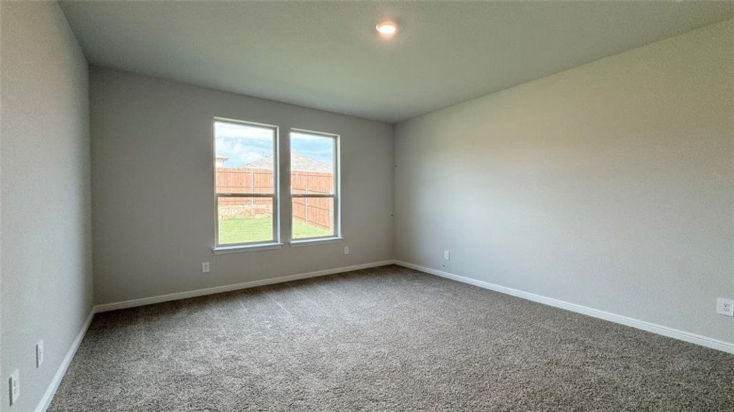 Spacious, unfurnished interior of a new home in The Canyons, Keene (Image 11).