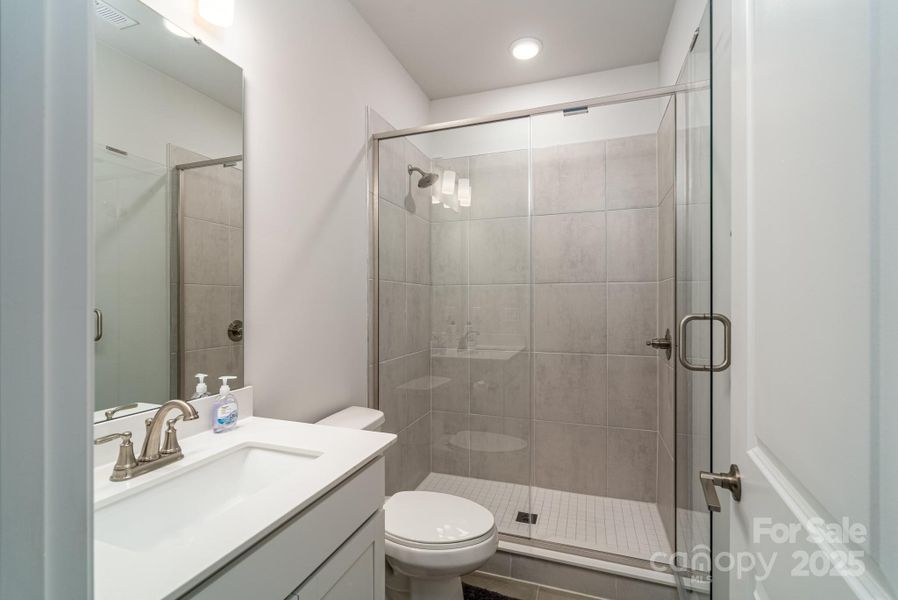 Front Secondary Full Bathroom