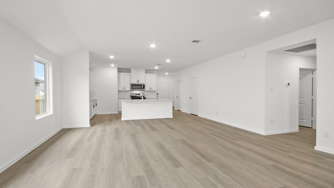 Spacious, unfurnished interior of a new home in Mill Creek, Magnolia (Image 15). Spacious, unfurnished interior of a new home in Mill Creek, Magnolia (Image 15).