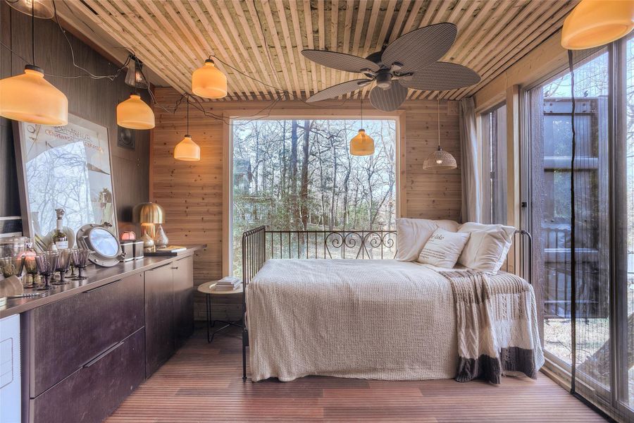 Bar area with a daybed for guests. Could be staged with a high table and chairs.
