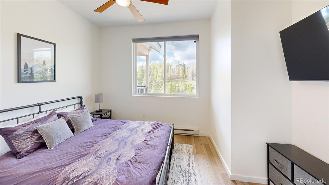 Second Bedroom - Queen Bed