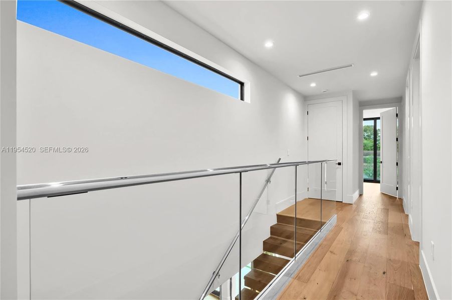 Spacious, unfurnished interior of a new home in , Miami (Image 29).