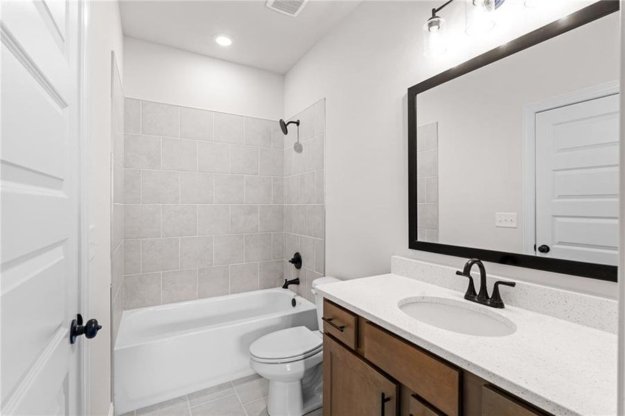 Furnished interior view inside a new home in Red Oak Ridge, Loganville (Image 9).