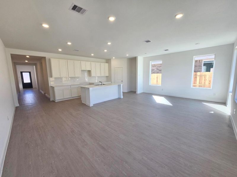 Pics are not of actual home. They are a representative of a home of the same floor plan Pics are not of actual home. They are a representative of a home of the same floor plan