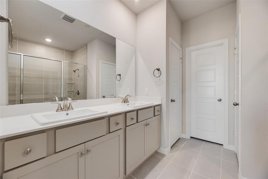 Furnished interior view inside a new home in Wade Settlement Townhomes, Frisco (Image 7).