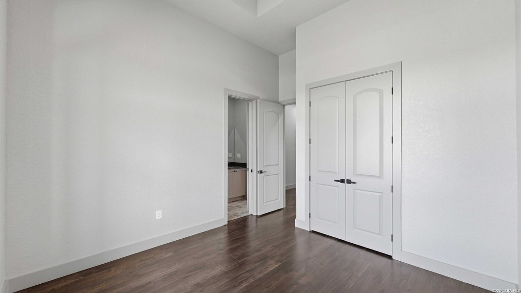 Spacious, unfurnished interior of a new home in , Adkins (Image 27).