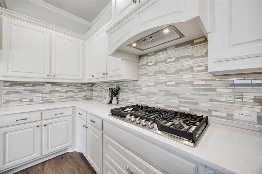 Furnished interior view inside a new home in Heath Golf and Yacht, Heath (Image 15).