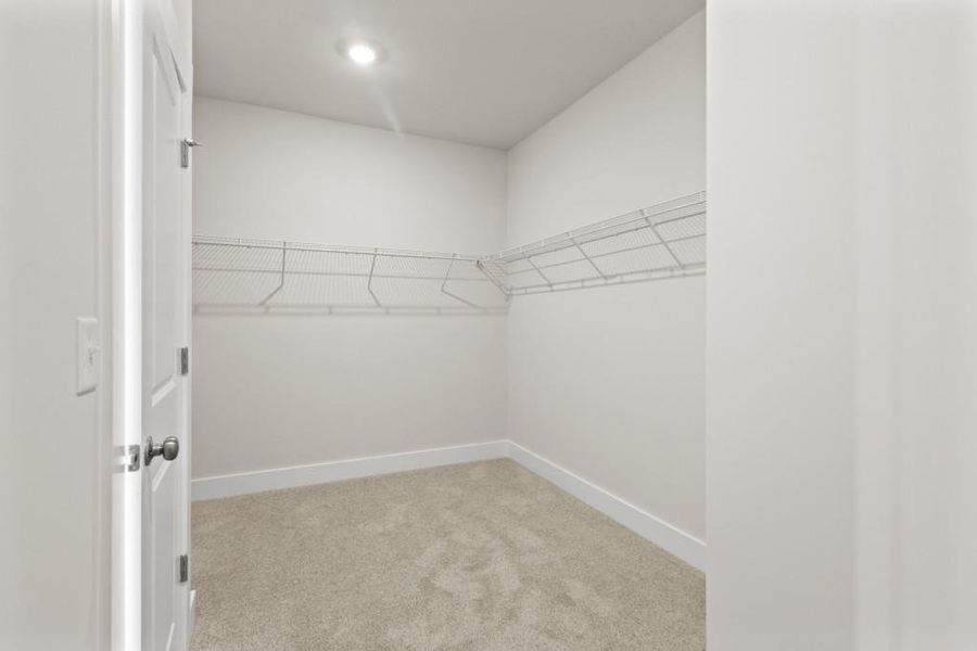 Spacious, unfurnished interior of a new home in Red Bird Manor, Jefferson (Image 26).