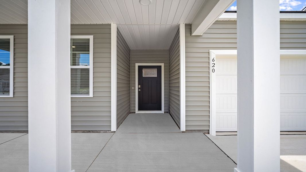 Representative exterior details of a home built from the Aria by D.R. Horton in The Retreat at East Argent, Ridgeland (Image 4).