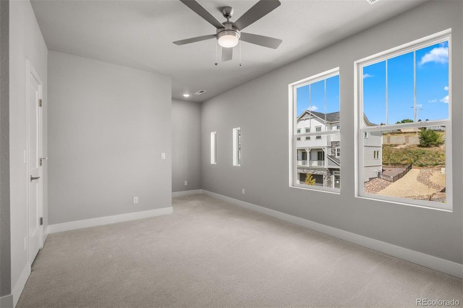 Spacious, unfurnished interior of a new home in Trailside at Cottonwood Creek, Colorado Springs (Image 30).