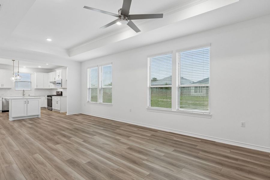 Spacious, unfurnished interior of a new home in Del Webb Fulshear, Fulshear (Image 10).