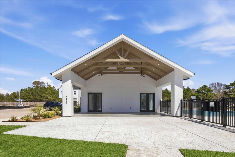Community amenities in Alaia Crossing, Houston (Image 37).