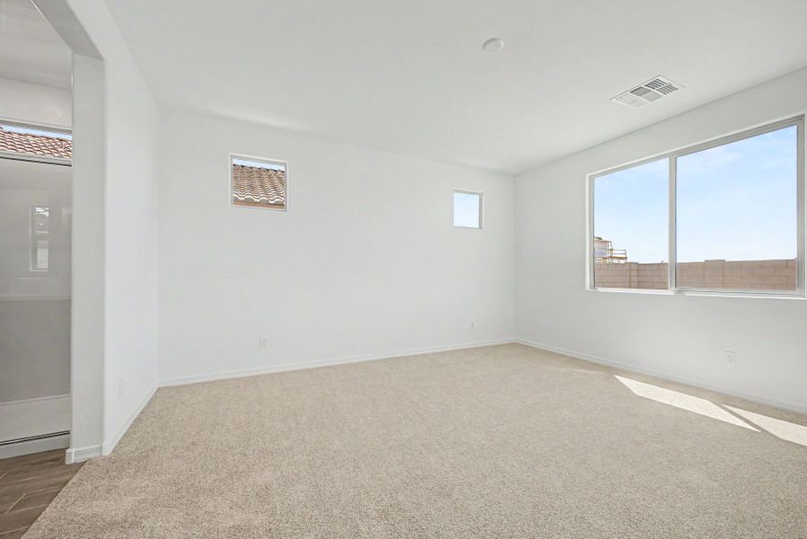 Spacious, unfurnished interior of a new home in Tierra Vistoso, Surprise (Image 8).