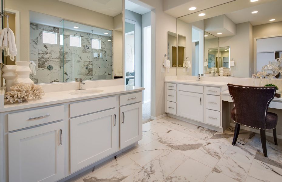 Representative furnished interior of a home built from the Endeavor Final Opportunity by Del Webb in Sun City Anthem at Merrill Ranch, Florence (Image 8).