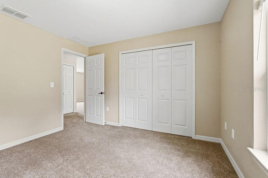 Spacious, unfurnished interior of a new home in Marion Oaks, Ocala (Image 21).