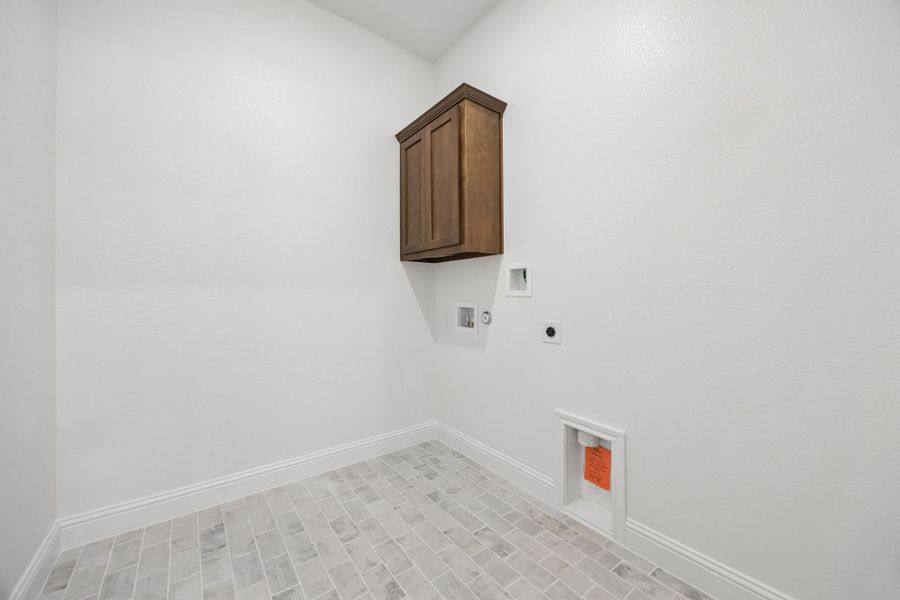 Spacious, unfurnished interior of a new home in Country Lakes, Denton (Image 23). Spacious, unfurnished interior of a new home in Country Lakes, Denton (Image 23).