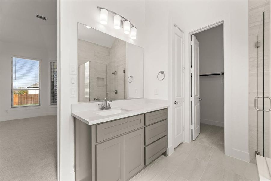 22_621 Hidden Lakes-Primary Suite-4