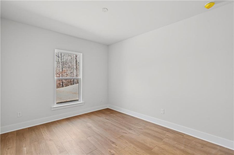 Spacious, unfurnished interior of a new home in Hunters Creek, Flowery Branch (Image 22).