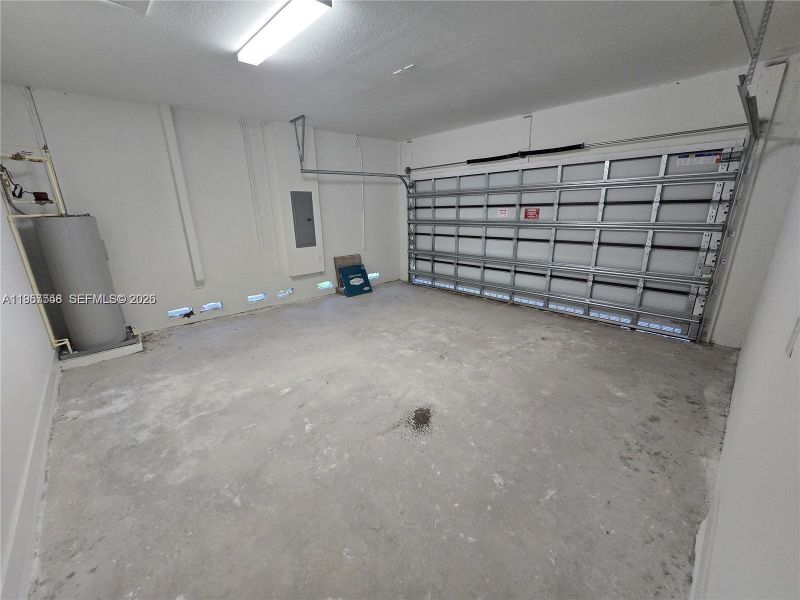 Image 75 of a home in .