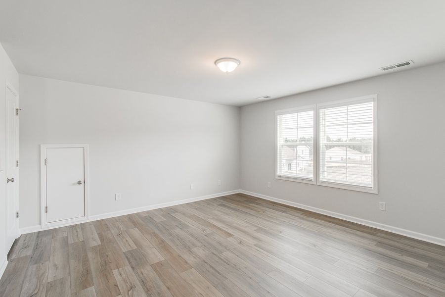 Spacious, unfurnished interior of a new home in Winston Point, Gilbert (Image 24). Spacious, unfurnished interior of a new home in Winston Point, Gilbert (Image 24).