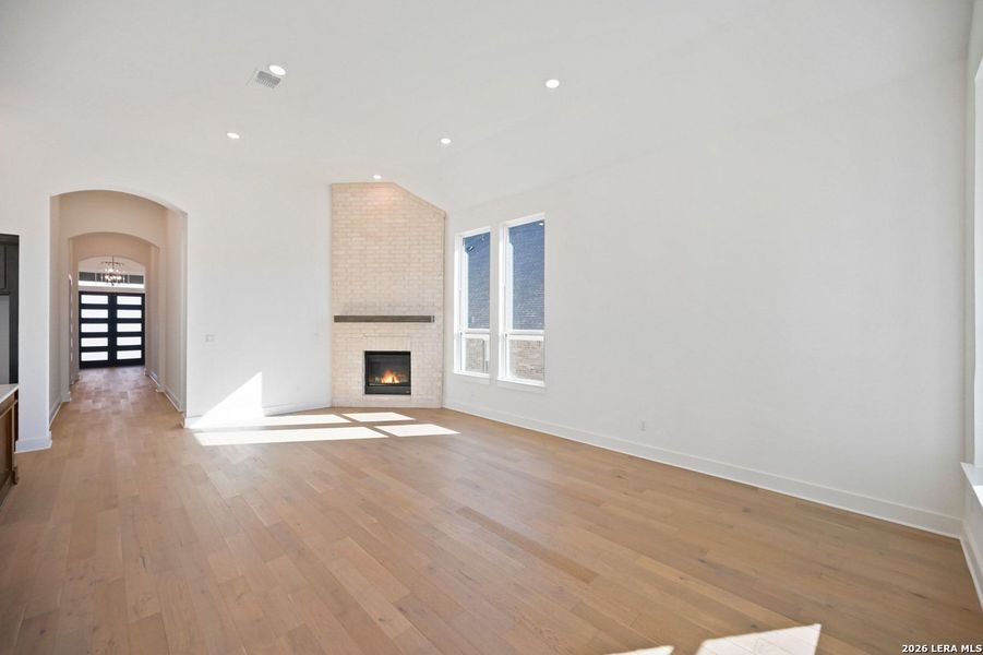 Spacious, unfurnished interior of a new home in La Cima, San Marcos (Image 25).