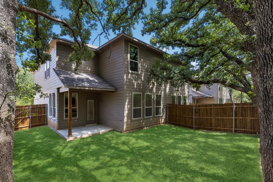 Exterior details and patio area of a home in Eagle Cove, Denton (Image 4).