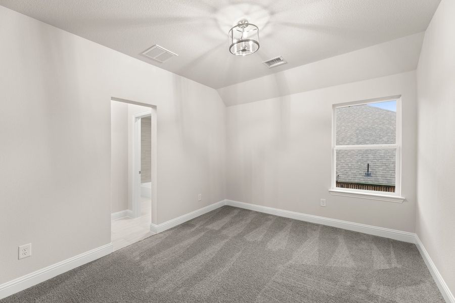 Spacious, unfurnished interior of a new home in Nelson Lake Estates, Rockwall (Image 27).