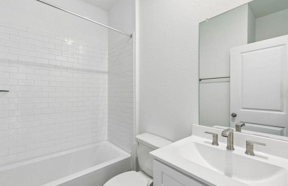 Furnished interior view inside a new home in Stokesbury, Waller (Image 10).