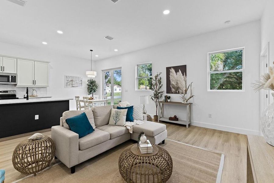 9595-79th-St-HigMedia-018-1280