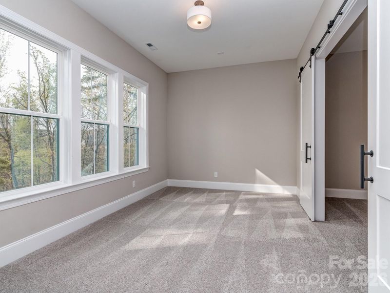 Spacious, unfurnished interior of a new home in , York (Image 38).