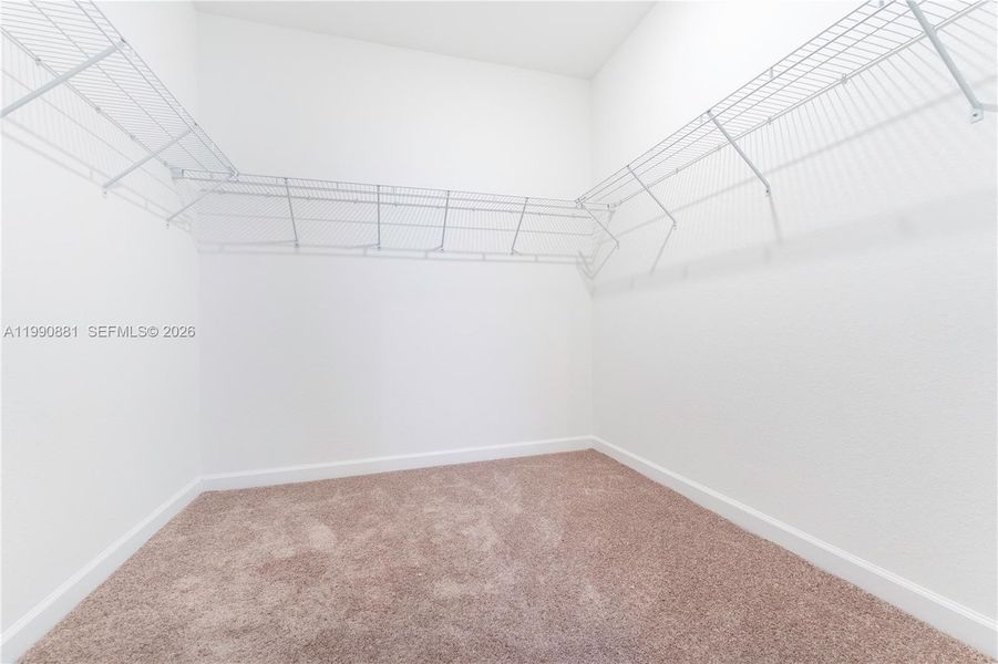 Spacious, unfurnished interior of a new home in , Lauderhill (Image 30).