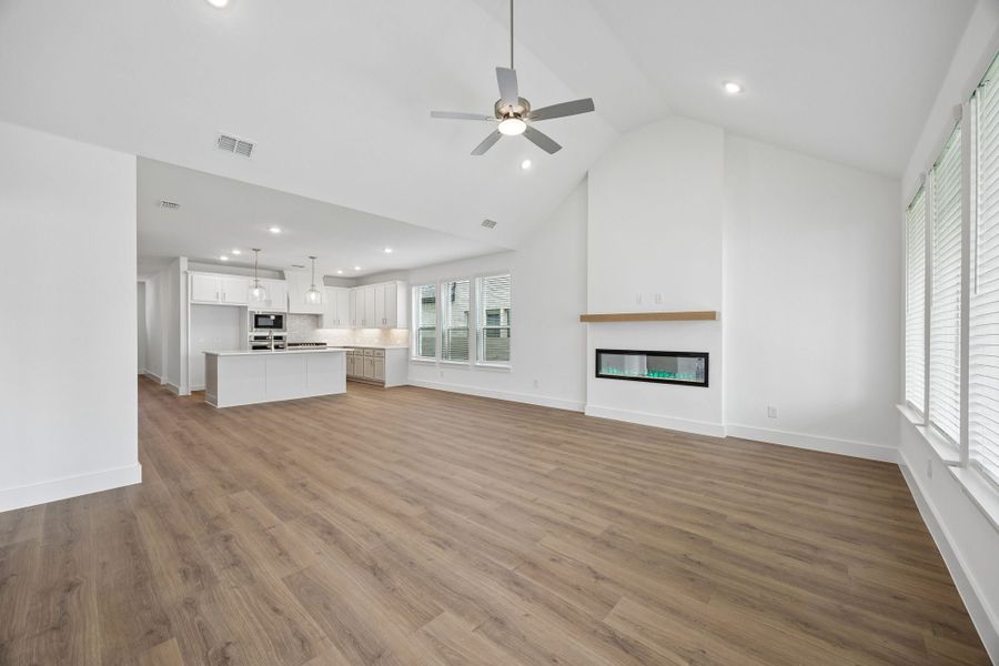 Representative unfurnished interior of a home built from the Winspear by Centre Living Homes in Painted Tree Woodland West, McKinney (Image 19).