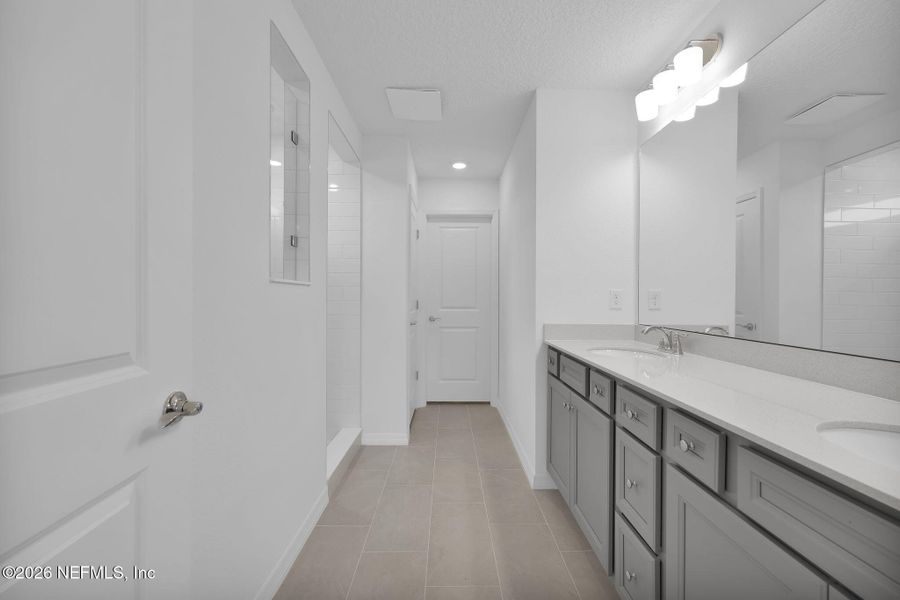 Furnished interior view inside a new home in Murray Farms, Middleburg (Image 14).