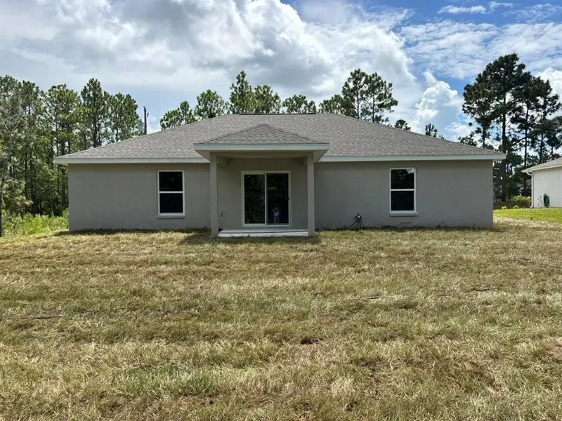 Exterior details and patio area of a home in , Dunnellon (Image 3). Exterior details and patio area of a home in , Dunnellon (Image 3).