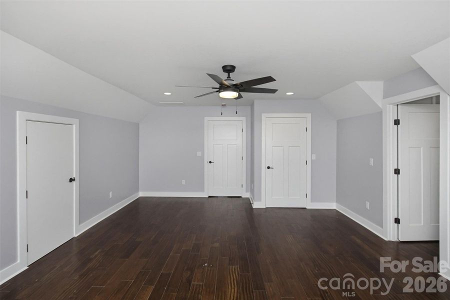 Upper Bedroom 2 expanse