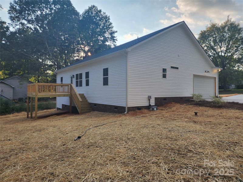 Side facing 2-car garage