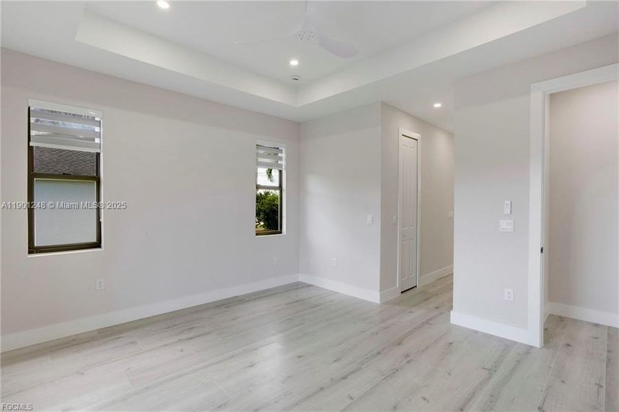 Spacious, unfurnished interior of a new home in , Cape Coral (Image 19). Spacious, unfurnished interior of a new home in , Cape Coral (Image 19).