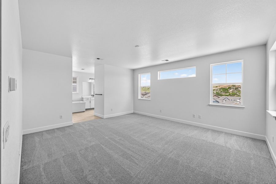 Spacious, unfurnished interior of a new home in Macanta, Castle Rock (Image 20). Spacious, unfurnished interior of a new home in Macanta, Castle Rock (Image 20).