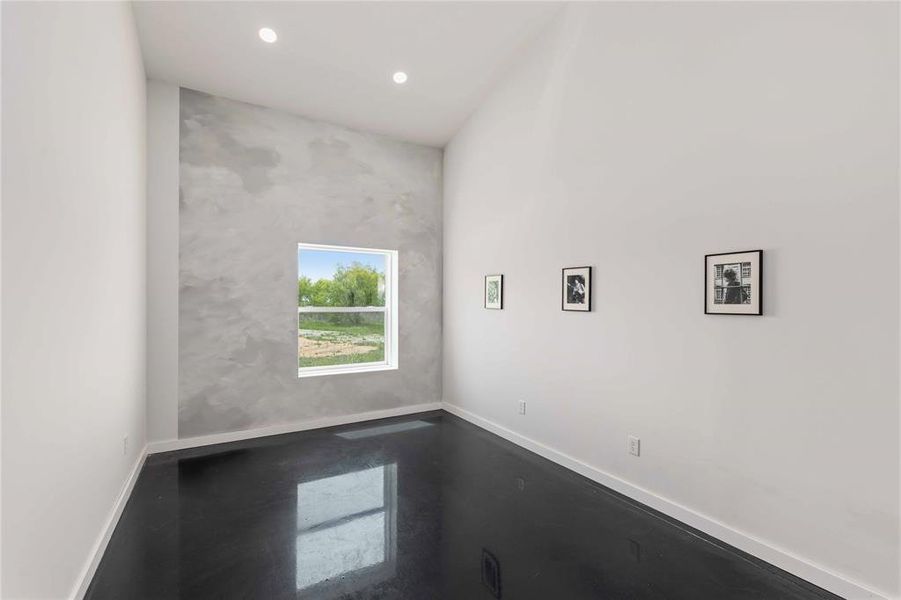 Spacious, unfurnished interior of a new home in , Bangs (Image 18).