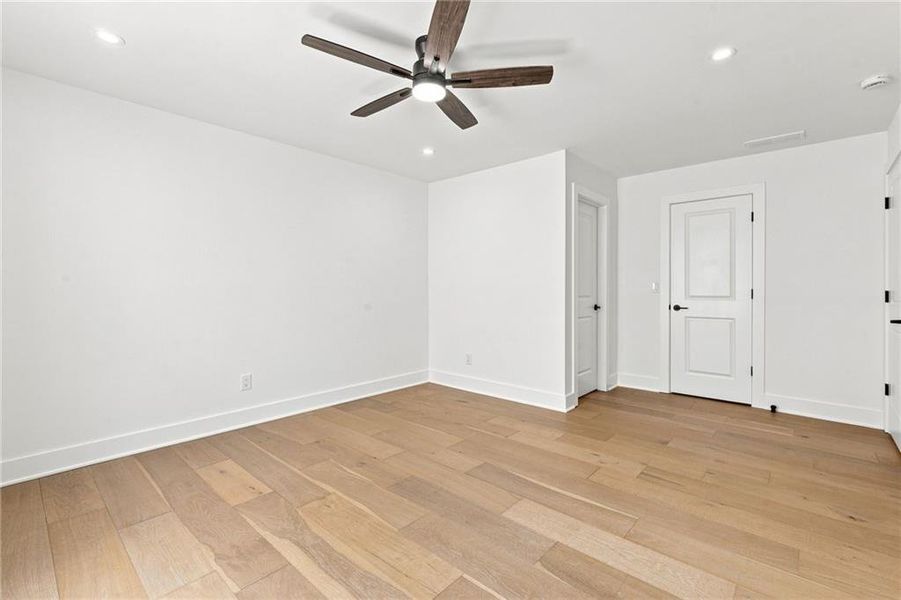Spacious, unfurnished interior of a new home in , Sugar Hill (Image 49).