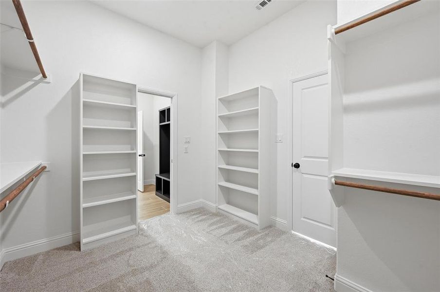 Image 40 of a home in .