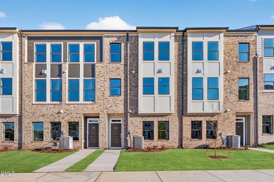 2-web-or-mls-DSC03039 2-web-or-mls-DSC03039