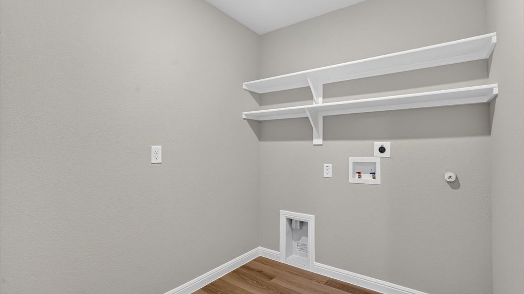 Spacious, unfurnished interior of a new home in Sandstone Estates, Granbury (Image 25).