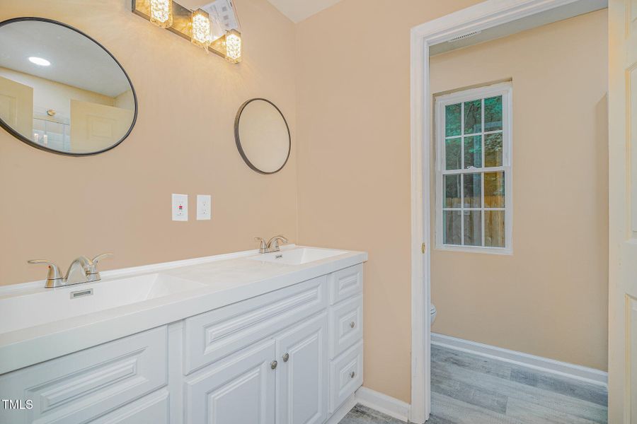 021_img_5285-edit_853